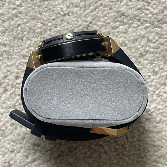 Invicta Reserve Cronograph Mens Watch Black Gold‎ Model 18342 Water Resistant - Picture 4 of 8